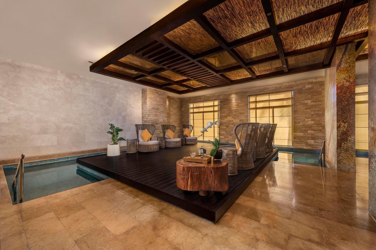 Sofitel Dubai Palm Apartments Bagian luar foto The lobby of the hotel