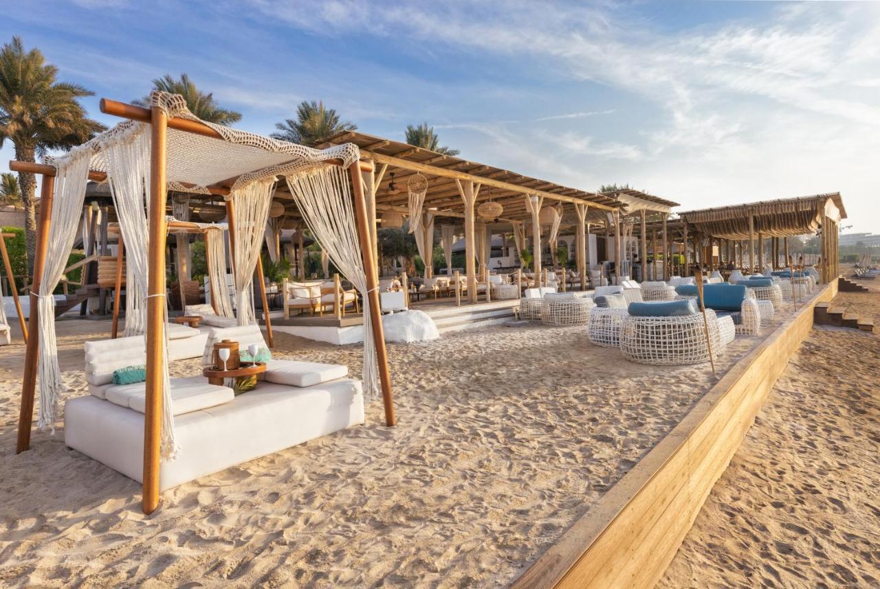 Sofitel Dubai Palm Apartments Bagian luar foto The beach at the resort